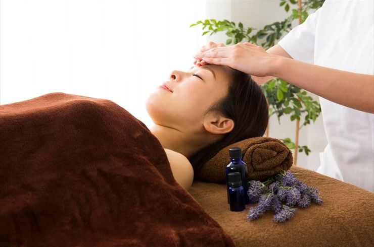 おでこのマッサージ